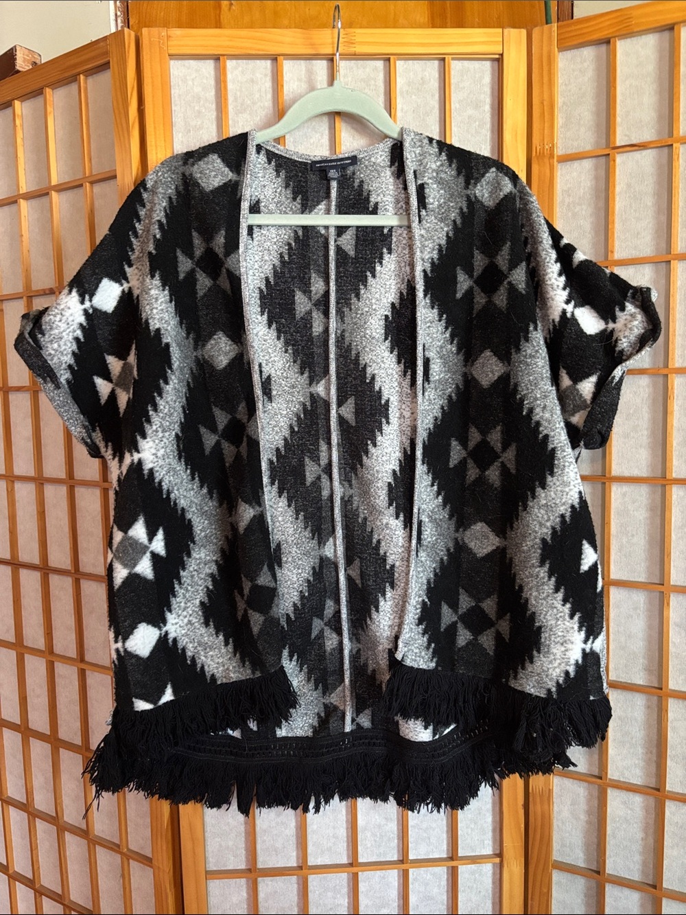 American Eagle Outfitters Black & Gray Geometric Fringe Short-Sleeve Sweater